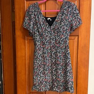 Abercrombie Floral V-Neck Short Sleeve Mini Dress